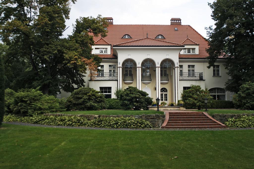 Rezydencja Willa Park & Restauracja Легница Екстериор снимка