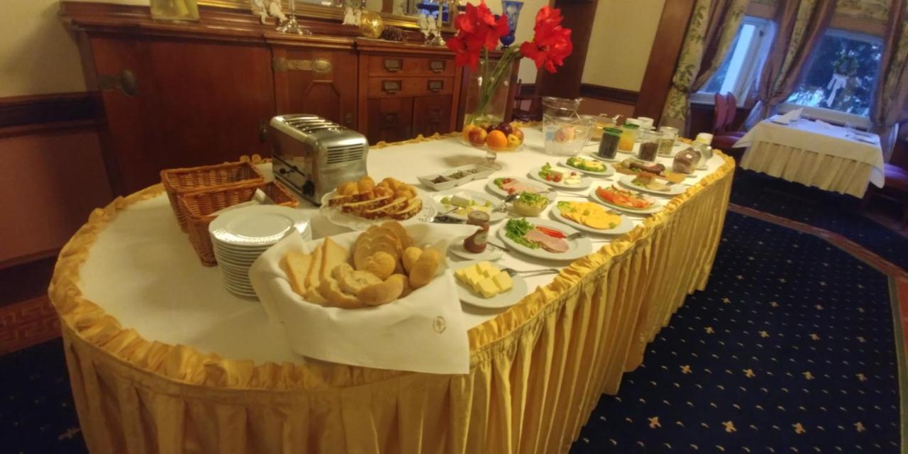 Rezydencja Willa Park & Restauracja Легница Екстериор снимка